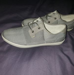 Kenneth Cole casual sneaker
